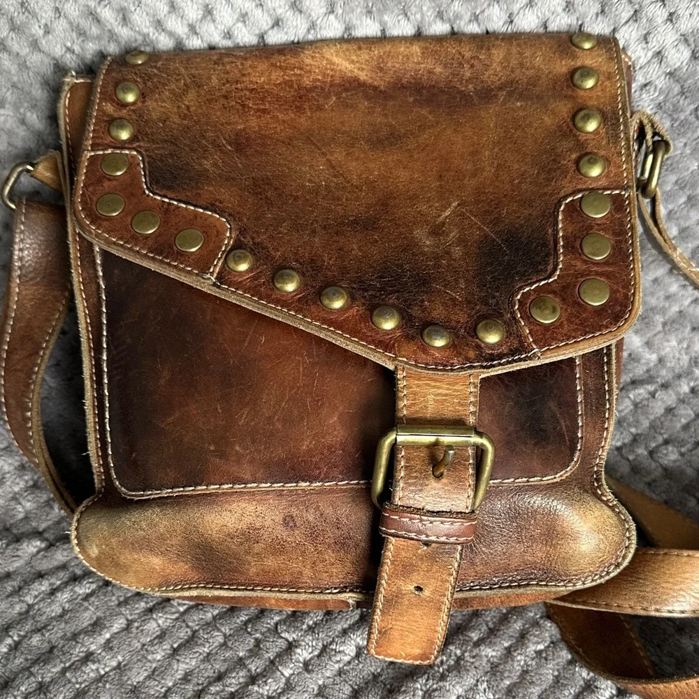 BED|STU Venice Beach Studded Leather Crossbody Bag - Picture 3 of 7